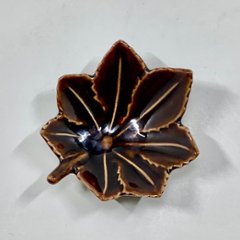 べっ甲釉紅葉形小付画像