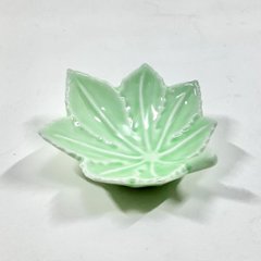 淡緑釉紅葉形小付の画像