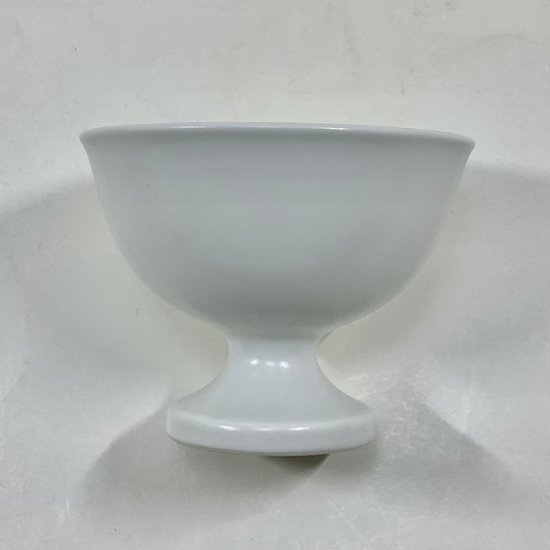 錦薄紅花彫高台小付　8㎝画像