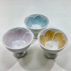 錦薄紅花彫高台小付　8㎝画像