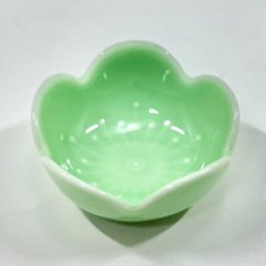 緑釉梅形小付　5.5㎝の画像