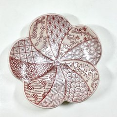 錦薄桜銀彩祥瑞梅形小銘々皿　12㎝の画像