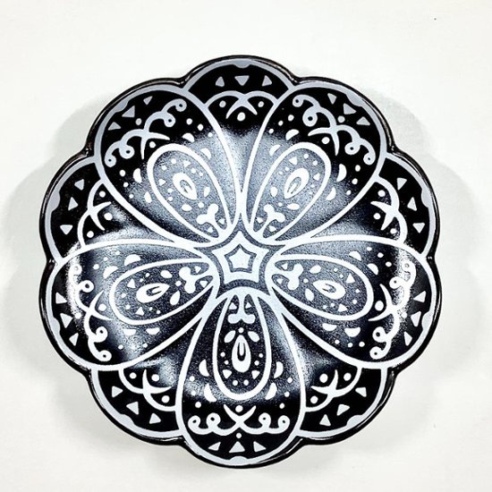 錦黒ﾏｯﾄ銀きらめき八重梅小皿　9㎝画像