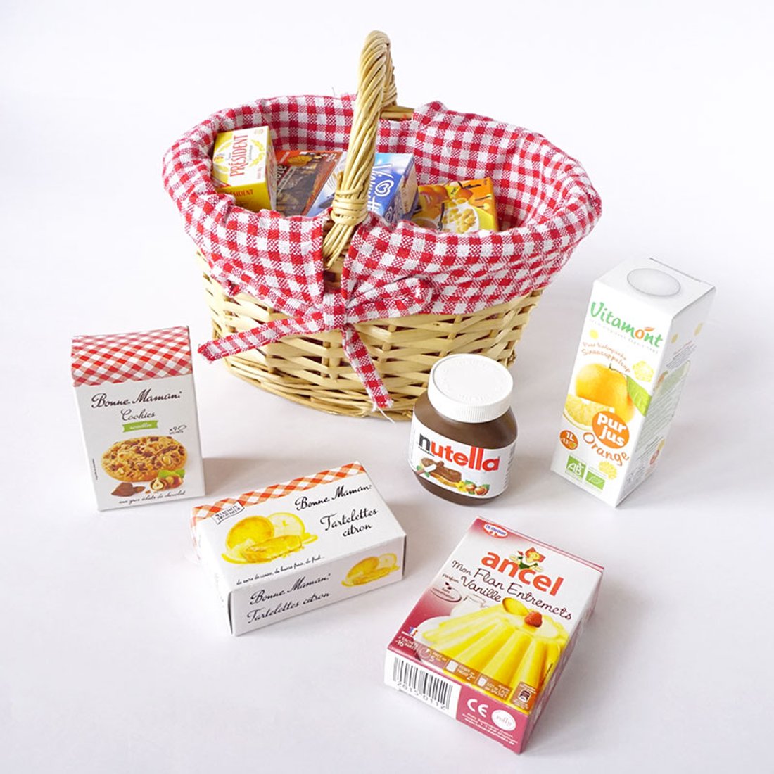 完売】ミニチュア食品パッケージがたくさん入った小さなお買い物かごの 
