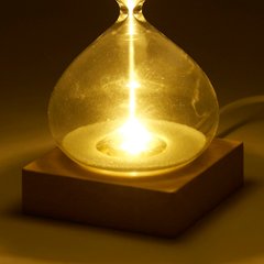 LED点灯で幻想的なムードになる15分砂時計画像