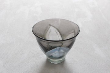 早崎志保　花模様の冷茶グラスの画像