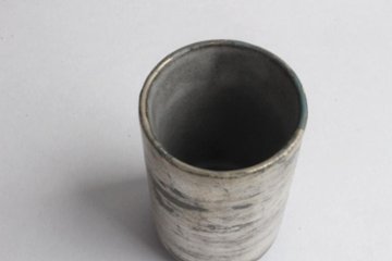 片瀬和宏　鋳込み　筒湯呑　銀画像