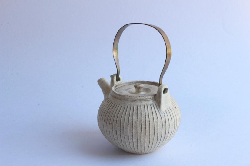 鈴木　進　粉引線紋急須（金具取手）画像