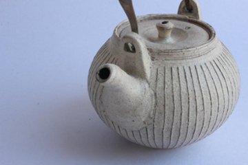 鈴木　進　粉引線紋急須（金具取手）画像