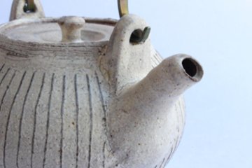 鈴木　進　粉引線紋急須（金具取手）画像