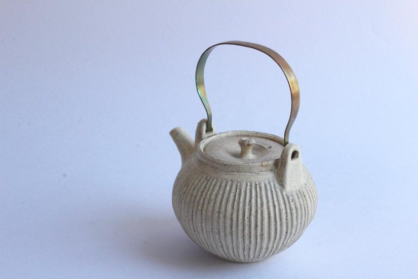 鈴木　進　粉引しのぎ急須（金具取手）画像