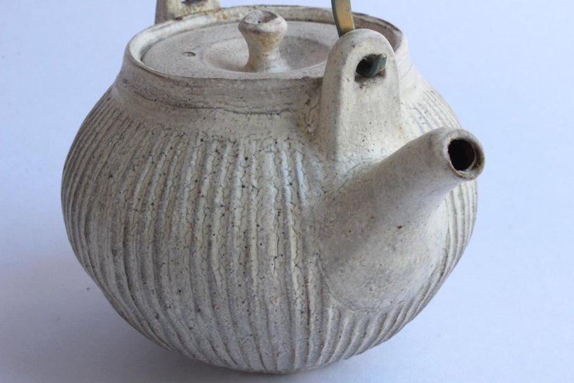 鈴木　進　粉引しのぎ急須（金具取手）画像