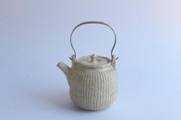 鈴木　進　粉引線紋急須（金具取手）画像