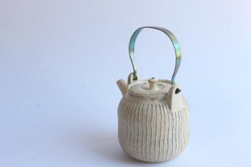 鈴木　進　粉引線紋急須（金具取手）画像