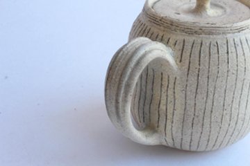鈴木　進　粉引線紋ポット画像