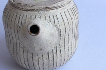 鈴木　進　粉引線紋ポット画像