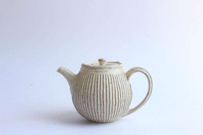 鈴木　進　粉引しのぎポット画像