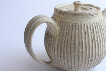 鈴木　進　粉引しのぎポット画像