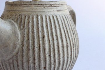 鈴木　進　粉引しのぎポット画像