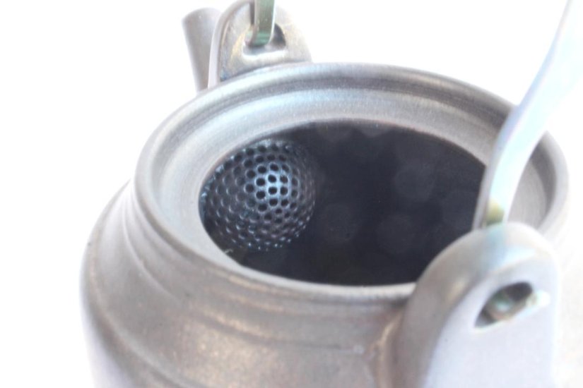 鈴木　進　金彩釉急須（金具取手）画像