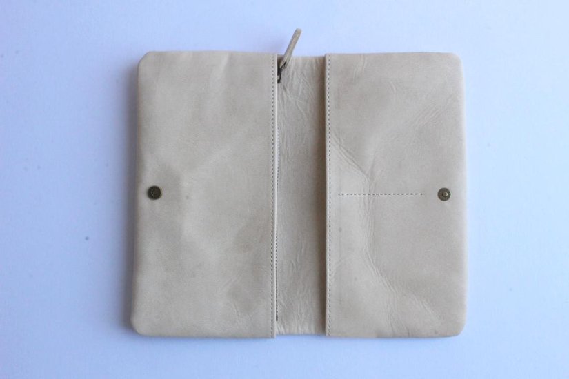 太田一永　長財布画像