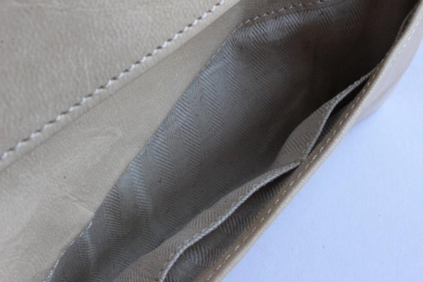 太田一永　長財布画像