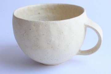 高田かえ　白土マグカップ画像