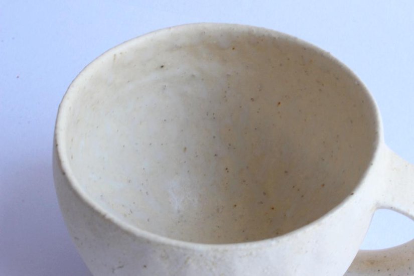 高田かえ　白土マグカップ画像