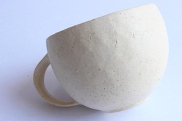 高田かえ　白土マグカップ画像