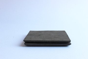 高田かえ　黒錆角皿の画像