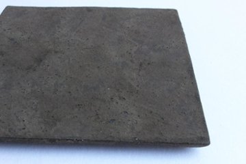 高田かえ　黒錆角皿画像