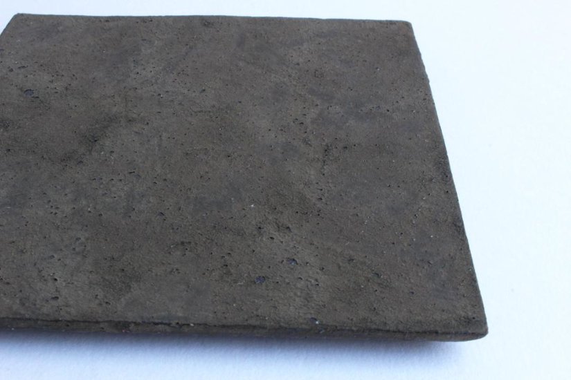 高田かえ　黒錆角皿画像