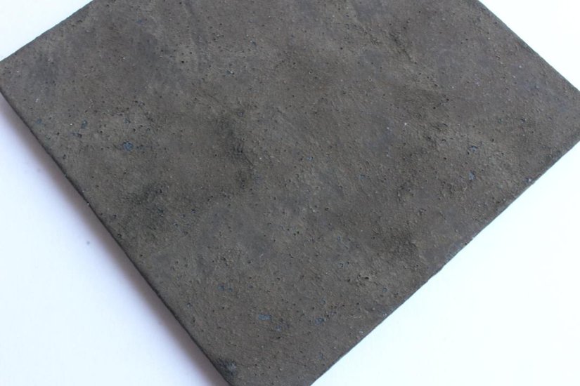 高田かえ　黒錆角皿画像