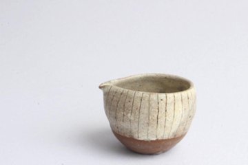 鈴木　進　粉引線刻ミルクピッチャー画像