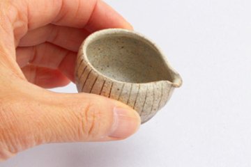 鈴木　進　粉引線刻ミルクピッチャー画像