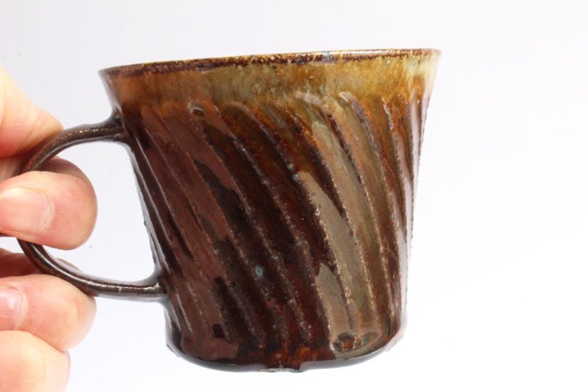 伊藤　豊　しのぎマグカップ　焦茶画像