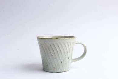 伊藤　豊　しのぎマグカップ　白の画像