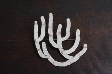 小原聖子　ブローチ　WHITEの画像