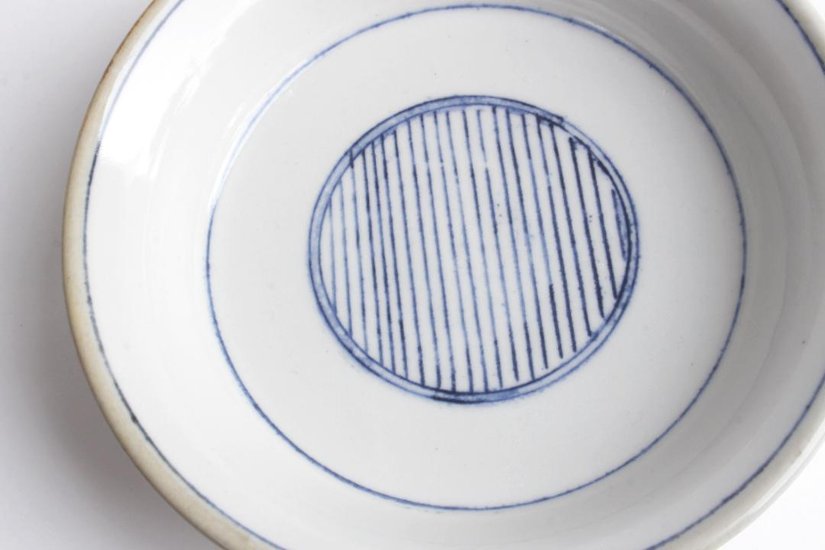 鈴木美佳子　１２ｃｍ小皿　線刻画像