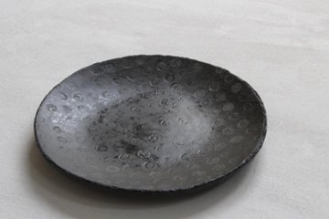 鈴木美佳子　黒水玉皿画像