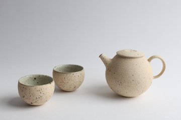 畑中　篤　荒化粧急須　中画像