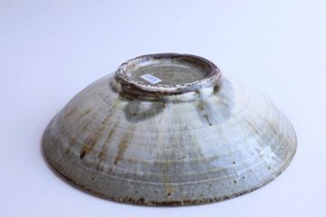 坪井俊憲　粉引鉢画像