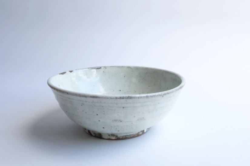 坪井俊憲　粉引鉢画像