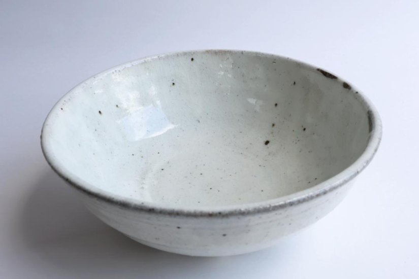 坪井俊憲　粉引鉢画像
