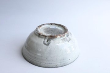 坪井俊憲　粉引鉢画像