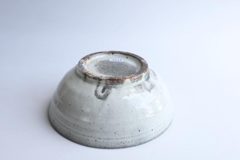 坪井俊憲　粉引鉢画像