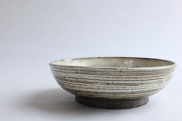 坪井俊憲　刷毛目粉引なます皿画像