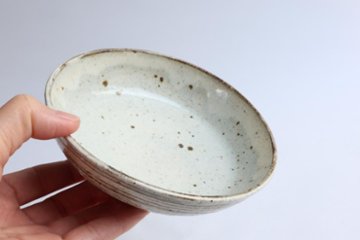 坪井俊憲　刷毛目粉引なます皿画像