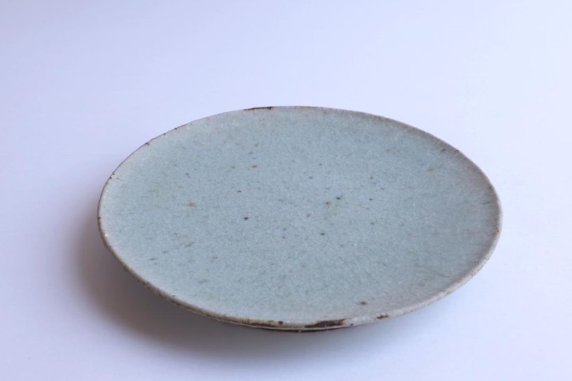 坪井俊憲　灰釉高台皿　中画像