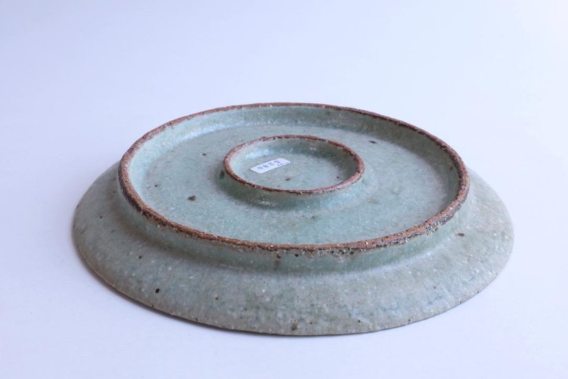 坪井俊憲　灰釉高台皿　中画像